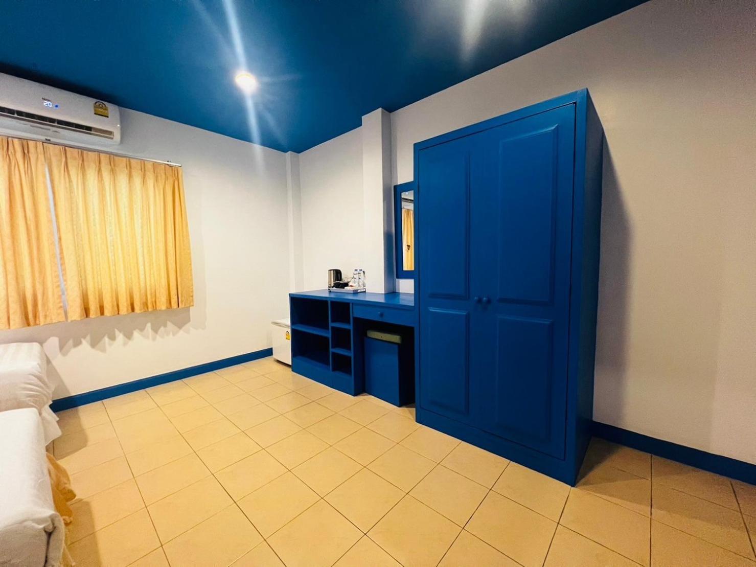 Blue Planet Hotel Patong Buitenkant foto