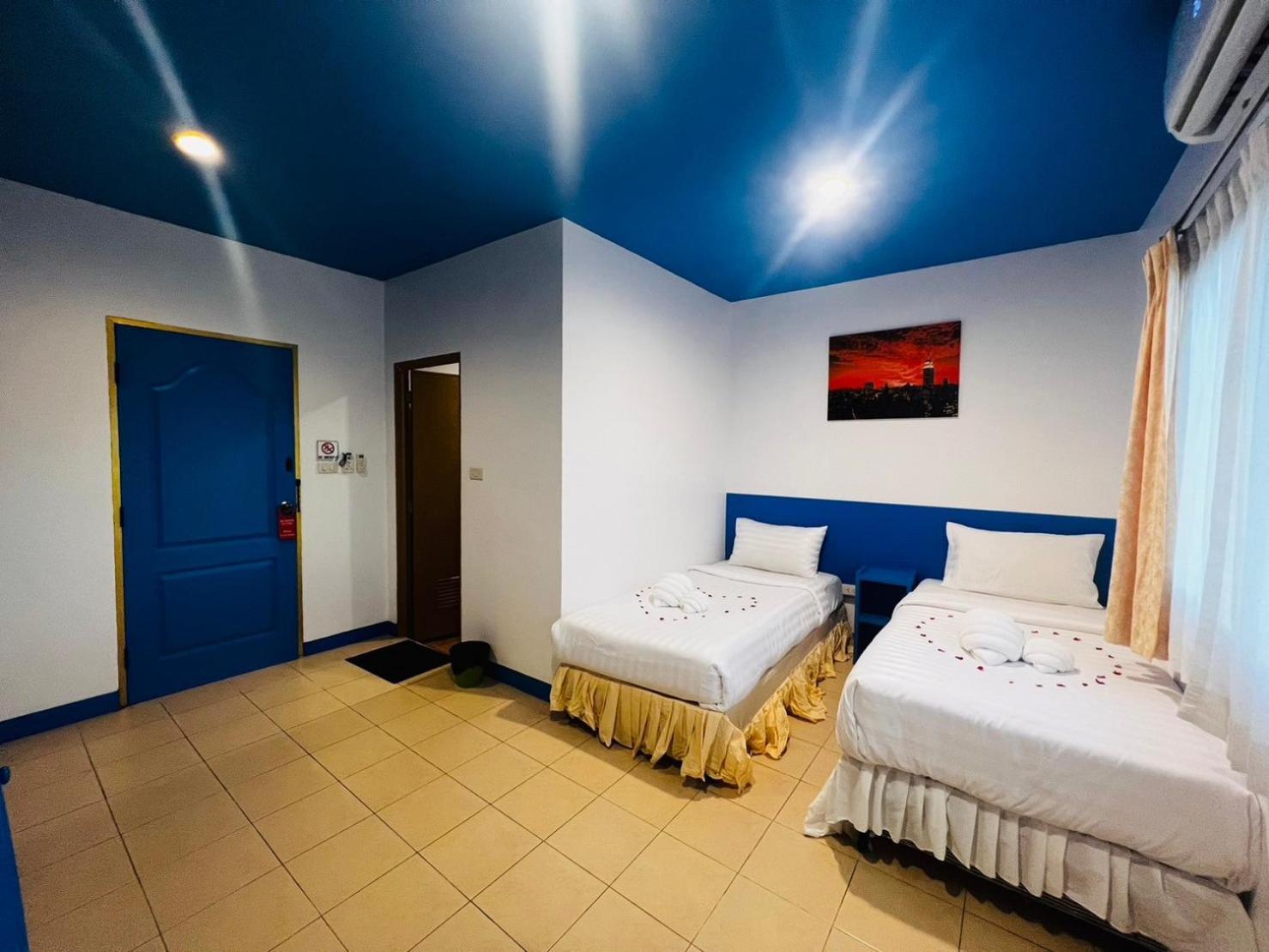 Blue Planet Hotel Patong Buitenkant foto