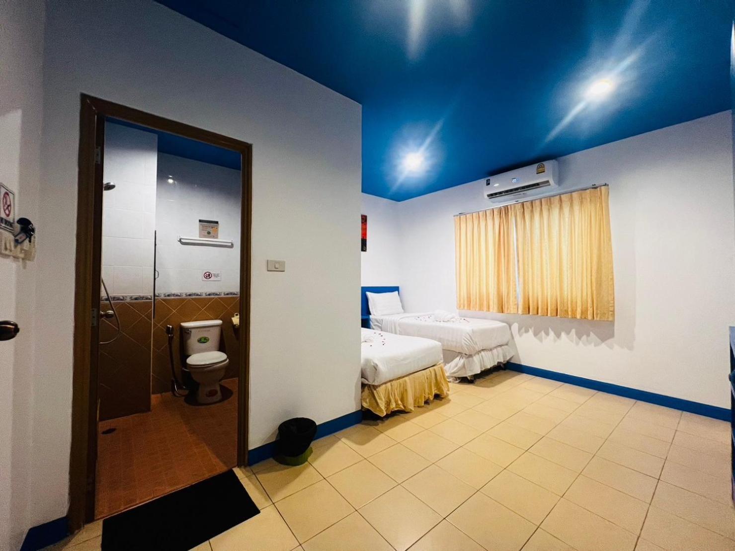 Blue Planet Hotel Patong Buitenkant foto
