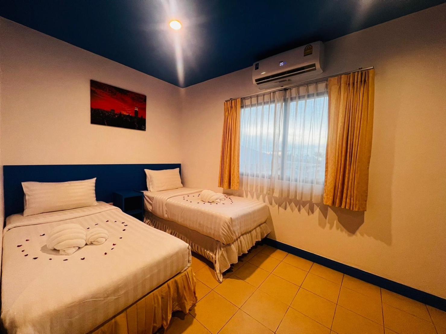 Blue Planet Hotel Patong Buitenkant foto