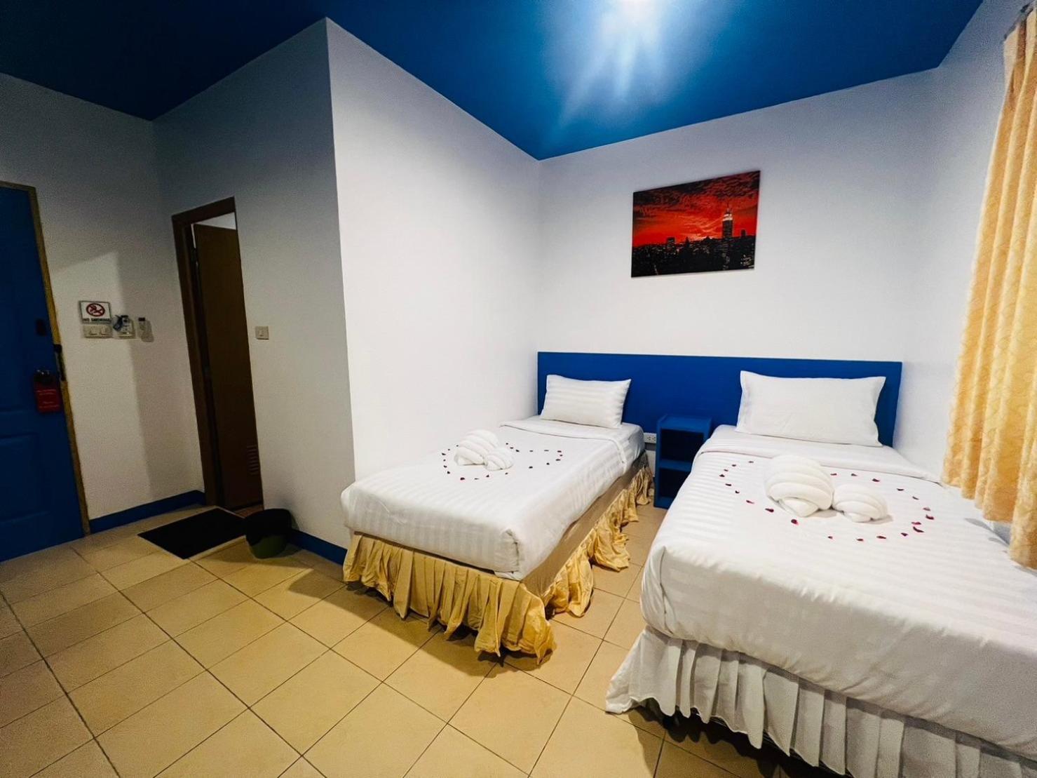 Blue Planet Hotel Patong Buitenkant foto