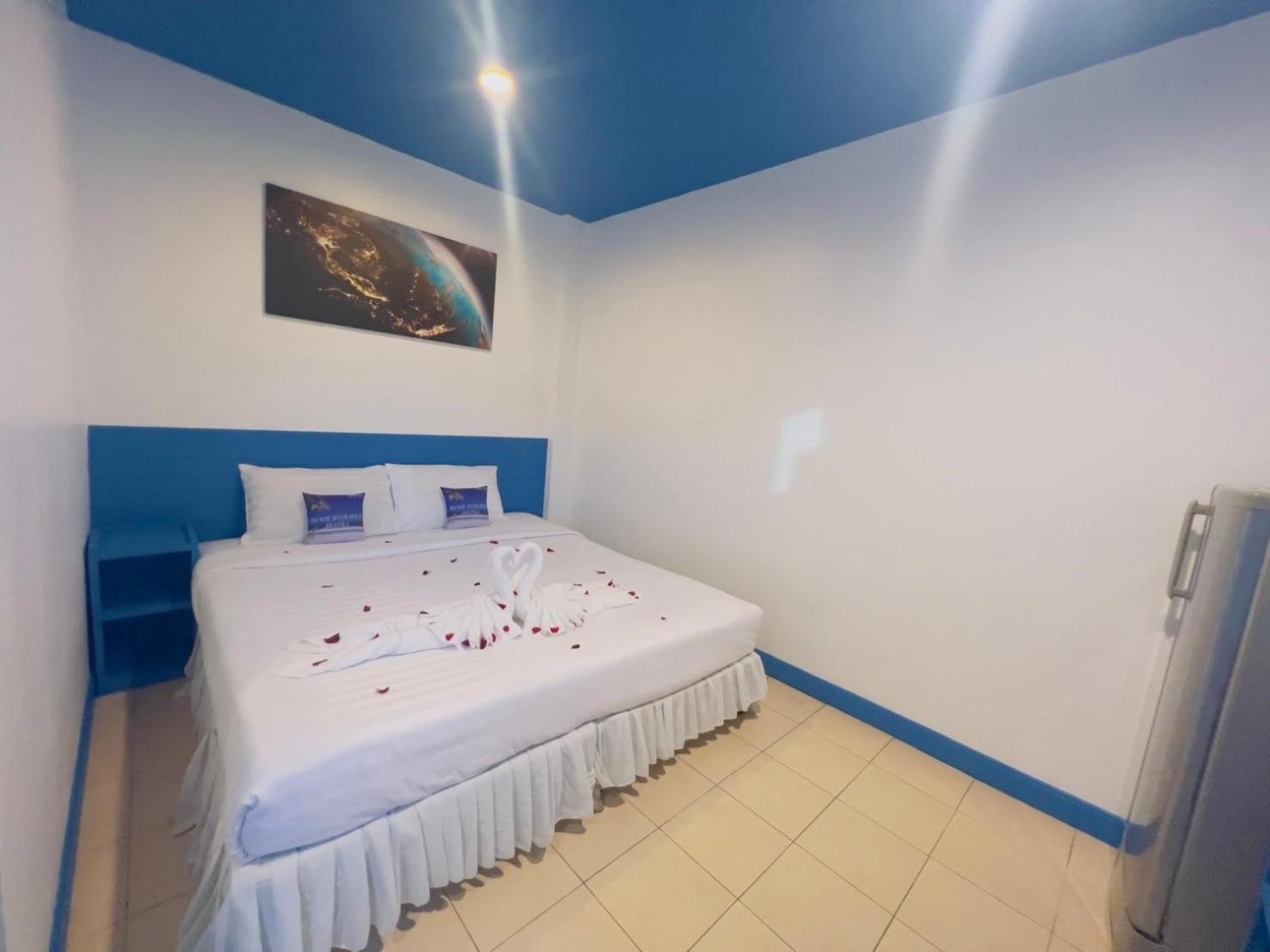 Blue Planet Hotel Patong Buitenkant foto