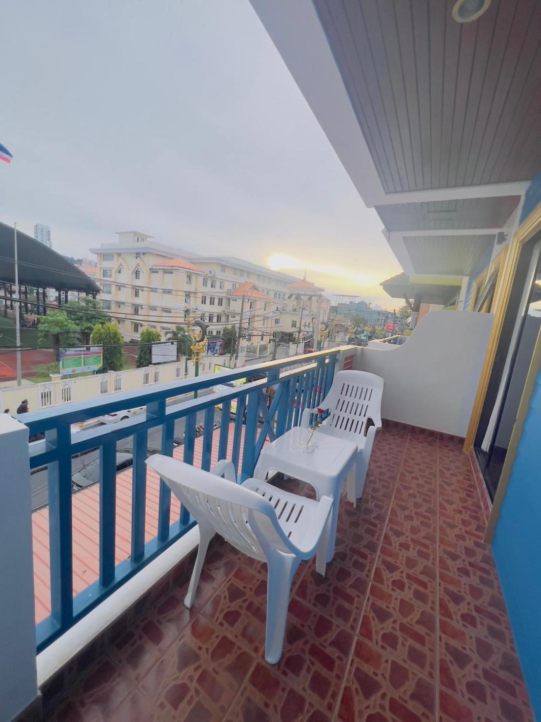 Blue Planet Hotel Patong Buitenkant foto