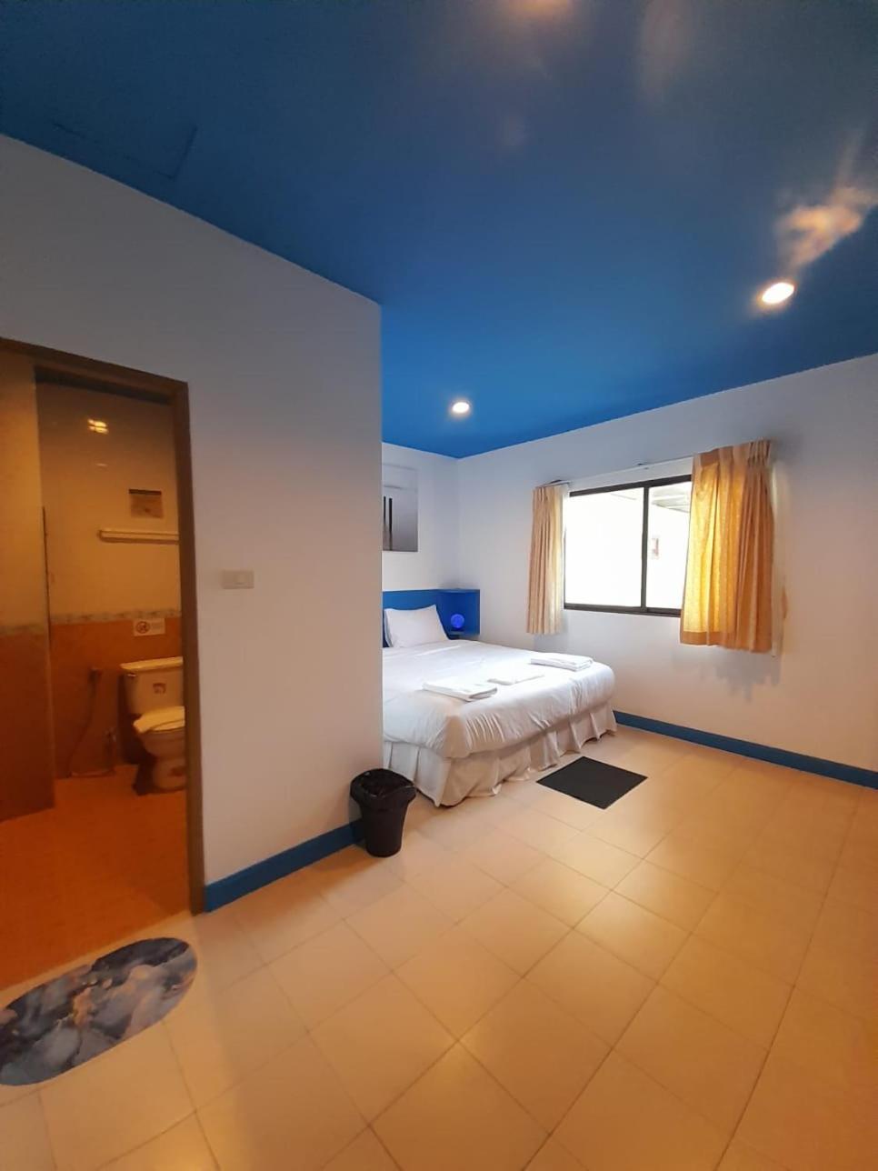 Blue Planet Hotel Patong Buitenkant foto
