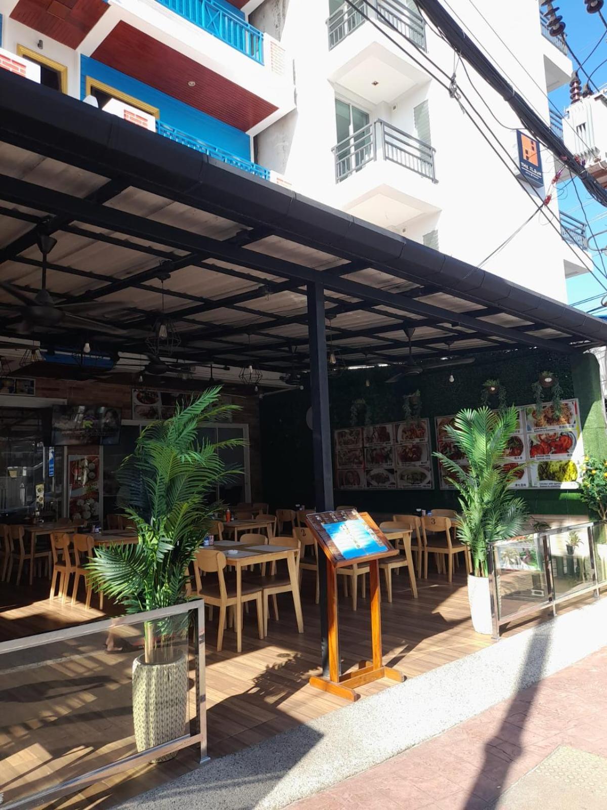 Blue Planet Hotel Patong Buitenkant foto